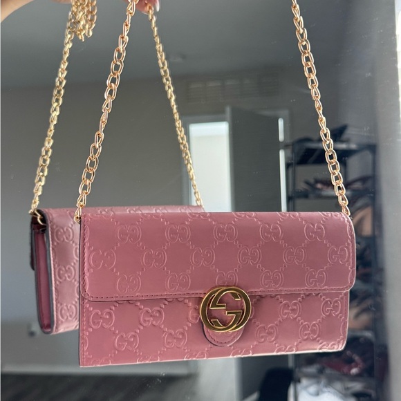 Gucci Pink Leather Wallet with Gold Chain - Picture 4 of 10